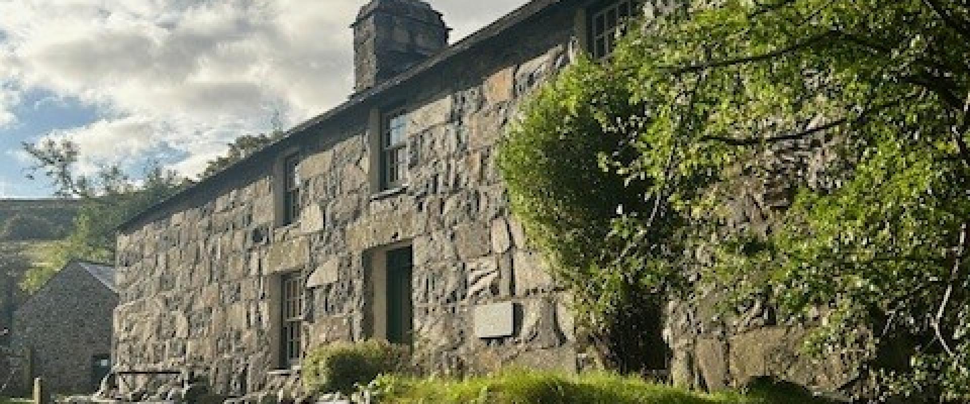 outside image of Yr Ysgwrn