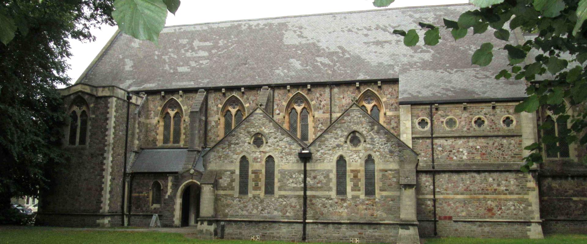 golygfa tuag at yr eglwys / view towards the church