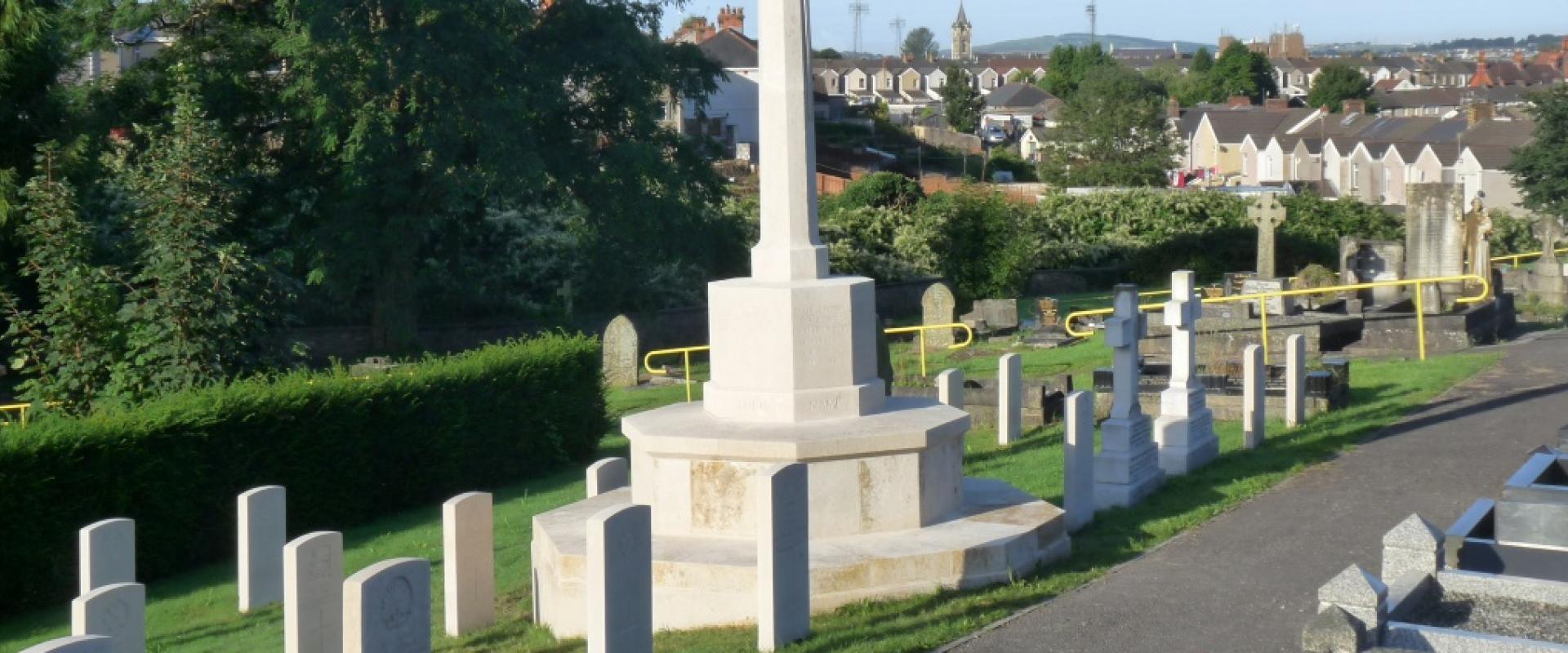 golygfa o'r beddau rhyfel / view of the war graves