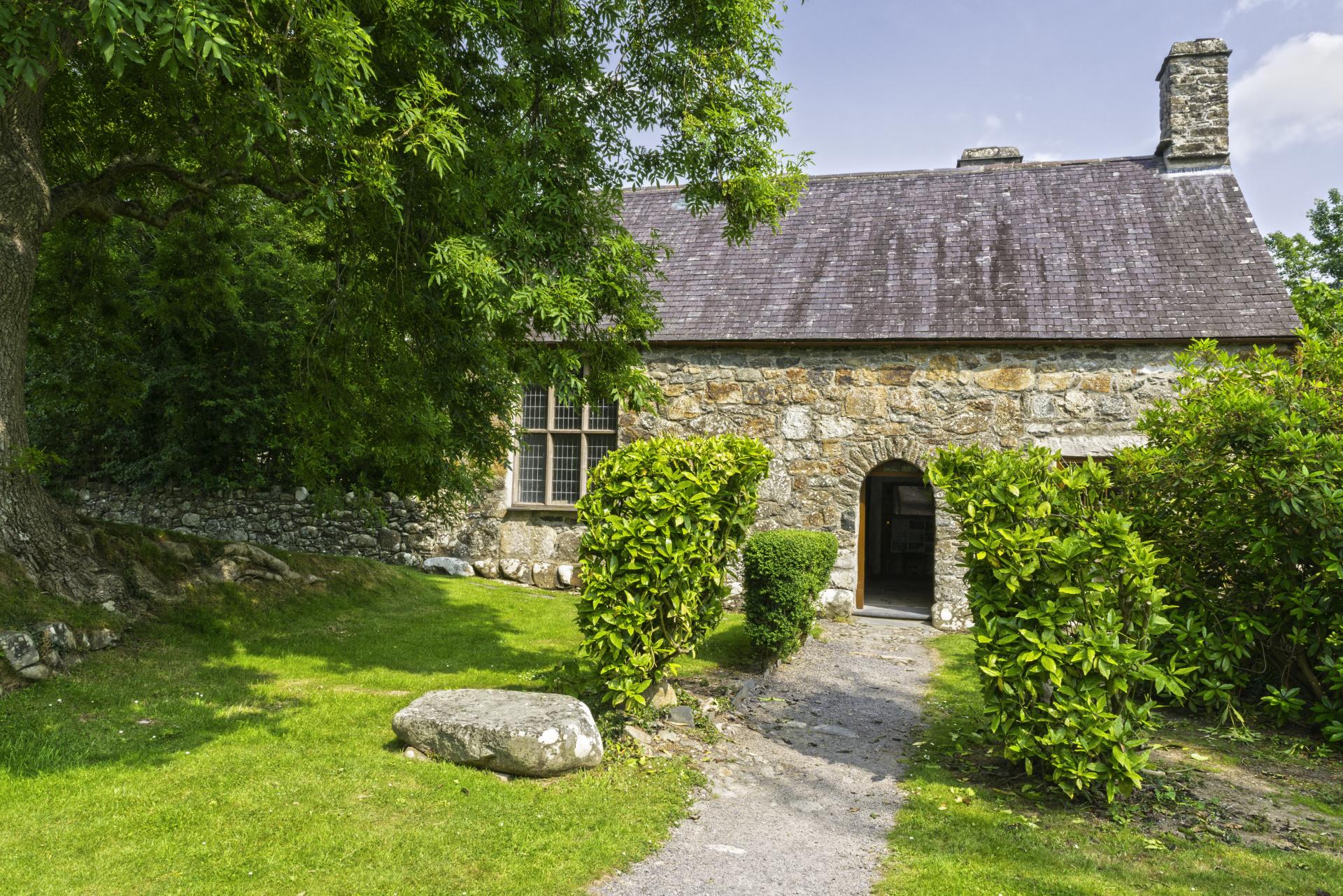 Tŷ Canoloesol Penarth Fawr/Penarth Fawr Medieval House
